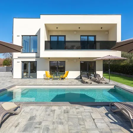 Mila - New 2025 Villa